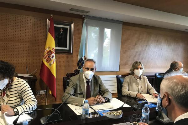 El presidente del la Autoridad Portuaria y miembros del Consejo al comienzo de la sesión